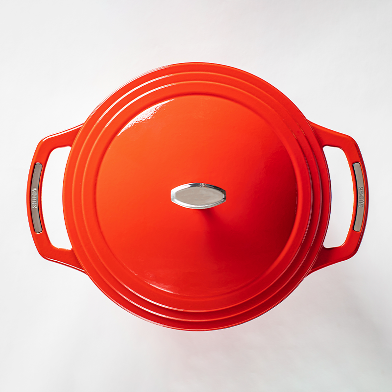 LODGE 6 Quart USA Enamel Dutch Oven